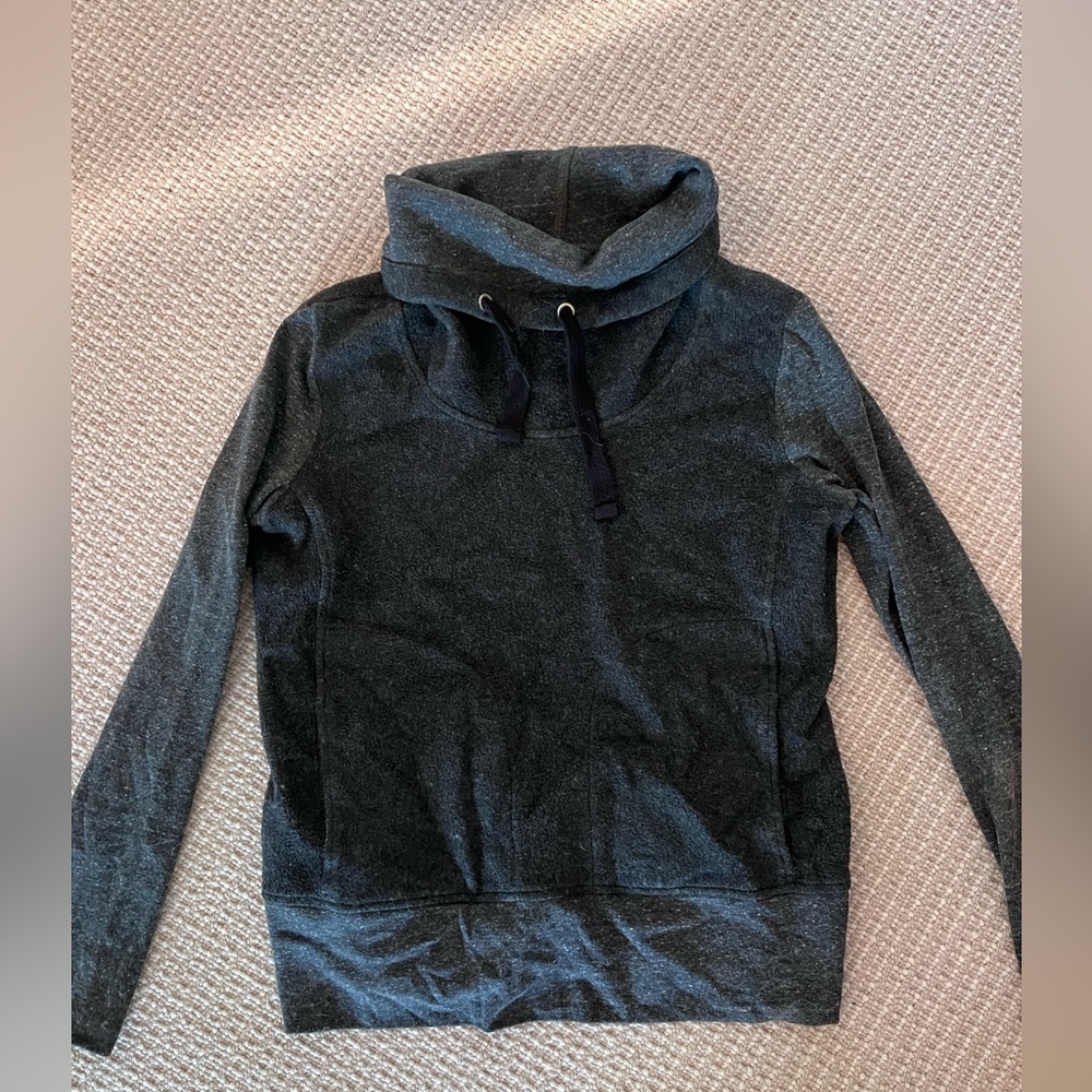 Alo Yoga Pullover